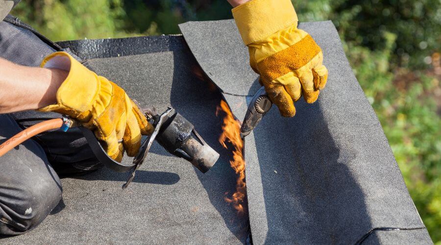 Professional gutter cleaning in Loleta, CA